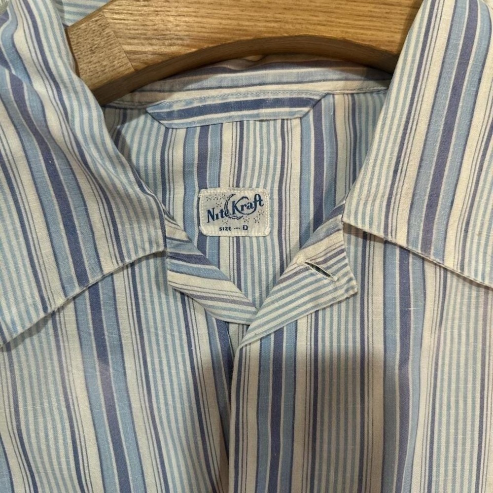 Nite Kraft Vintage 1940s Blue & white striped long sleeve button up top - Picture 5 of 8